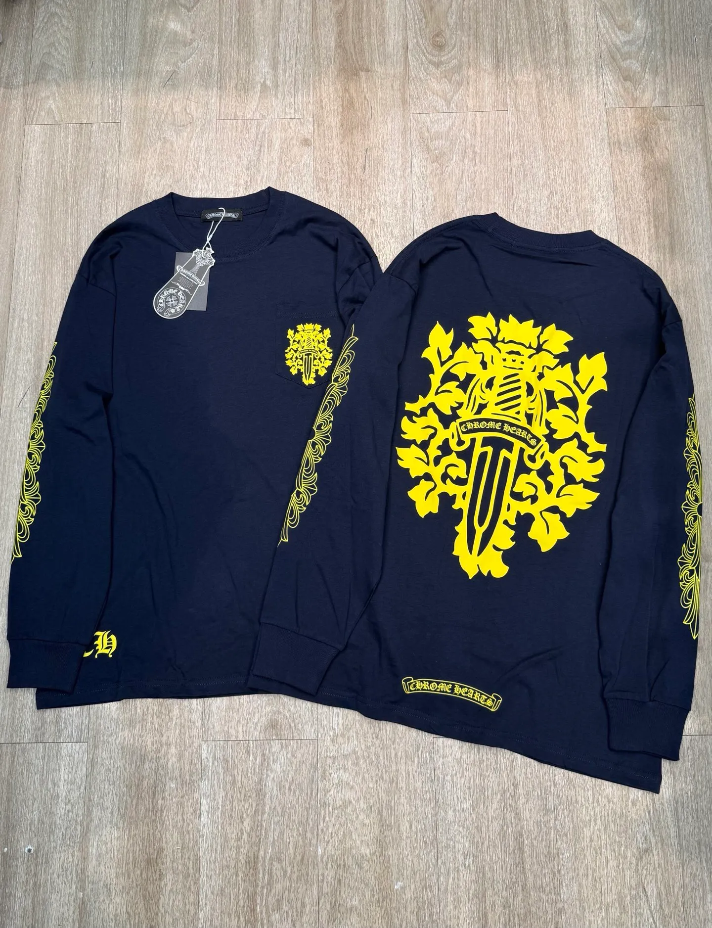 P198 Chrome Heart•🇺🇸American luxury brand 25ss early autumn long-sleeved bottoming shirt ✅✅✅Ready stock Focus on quality and feel free to compare Size: S M L Color: Navy Blue